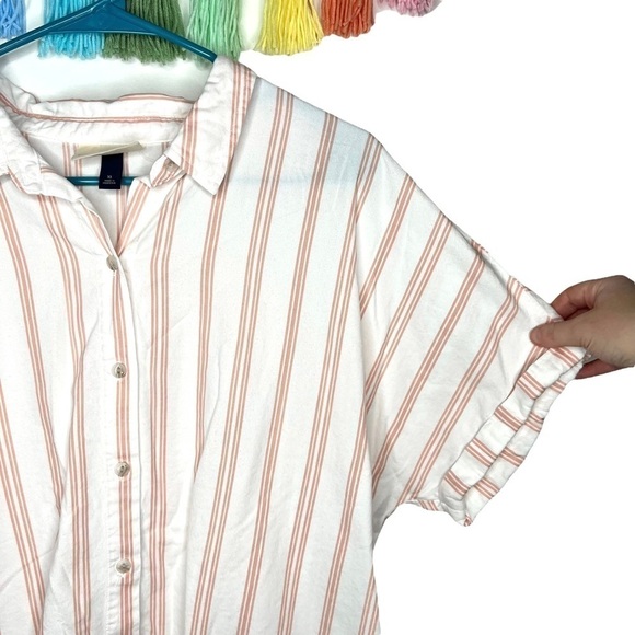 Universal Thread White and Pink Striped Doleman Sleeve Button Up Top Size XL - Picture 4 of 14